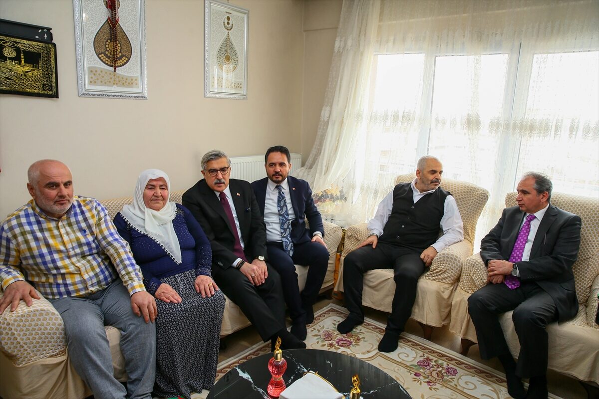 - "AK Parti sessiz devrimleri gerçekleştiren bir partidir. AK Parti