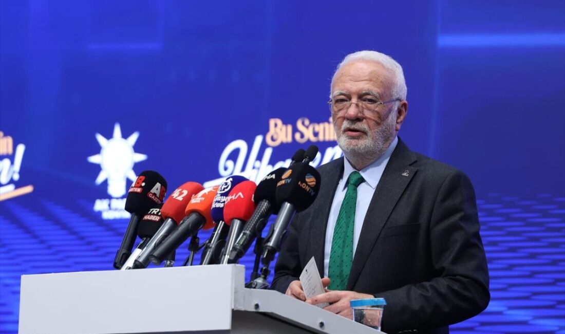 - "(CHP Genel Başkanı Özgür Özel) Ama şanslı. Nasıl şanslı?