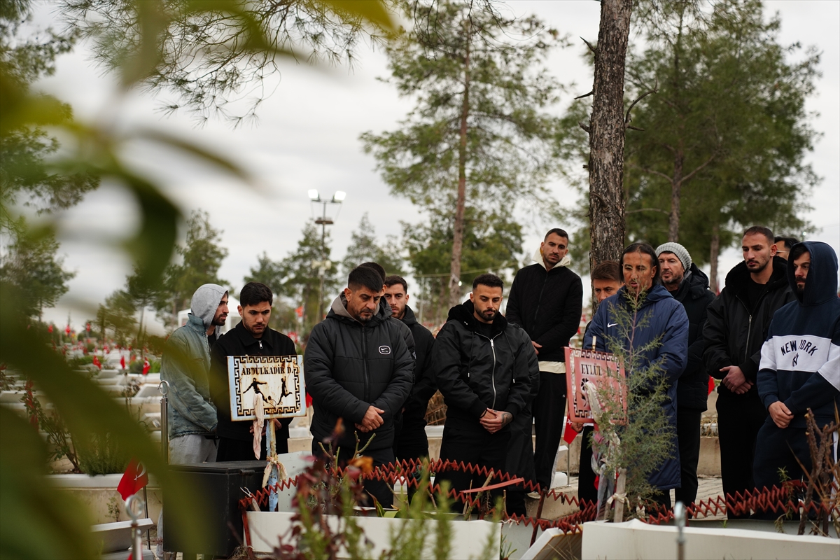 KAHRAMANMARAŞ (AA) – Akedaş Kahramanmaraş İstiklalspor Kulübü teknik heyeti ve