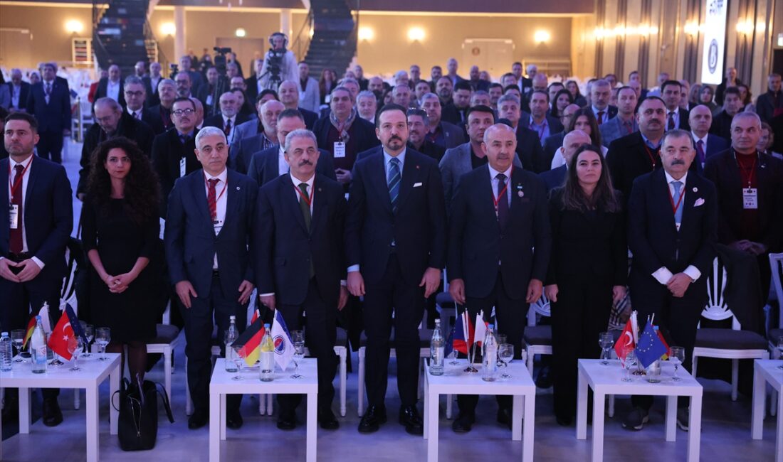 - AK Parti Genel Başkan Yardımcısı Kürşad Zorlu:
- "Türk dünyası