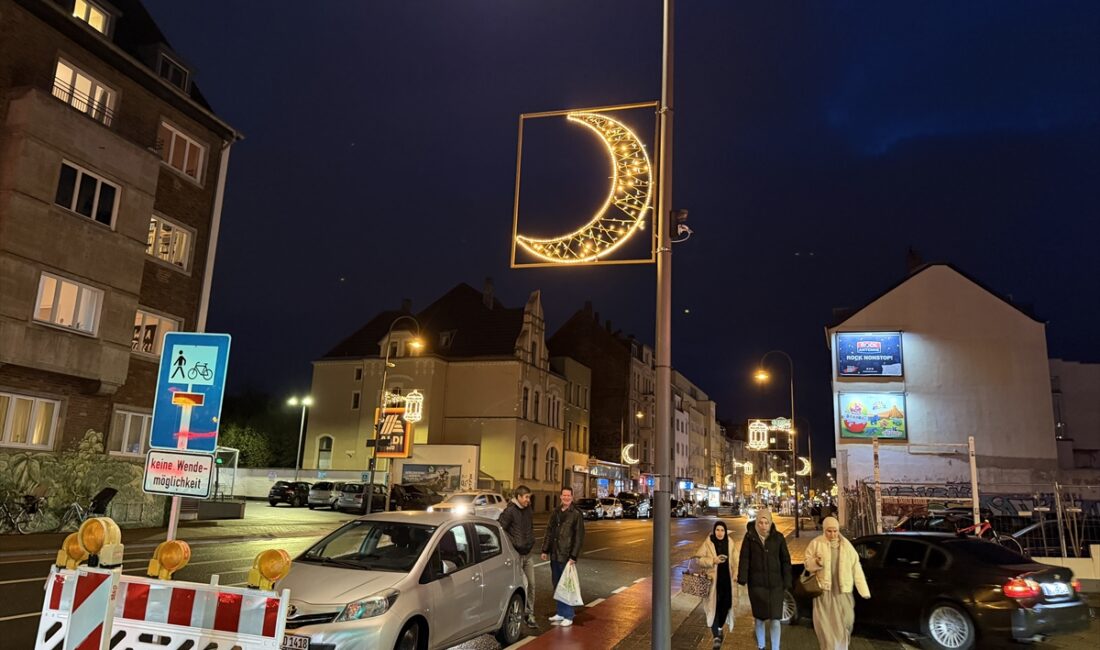 KÖLN (AA) – Almanya'nın Köln kentinde, Türklerin ve Müslümanların yoğun