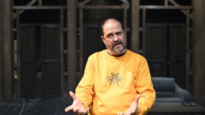 - Türkiye'de ilk kez sahnelenecek, Lisa Genova'nın yazdığı, dünyada görülme