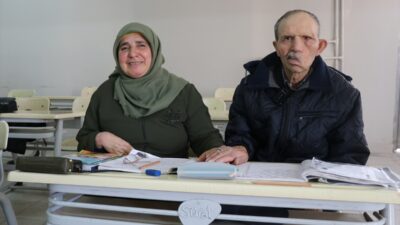 - Suluova ilçesinde yaşayan engelli Çakır çifti, Halk Eğitim Merkezinin