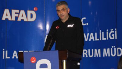 - Vali Hulusi Şahin:
- "Konteyner kentler, hastaneler her şey çok