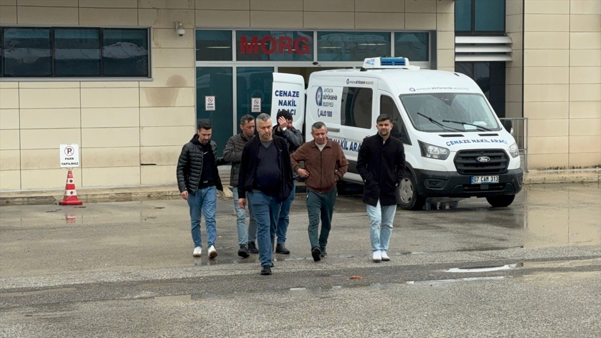 ANTALYA (AA) – Antalya'da yolcu otobüsünün şarampole devrilmesi sonucu hayatını