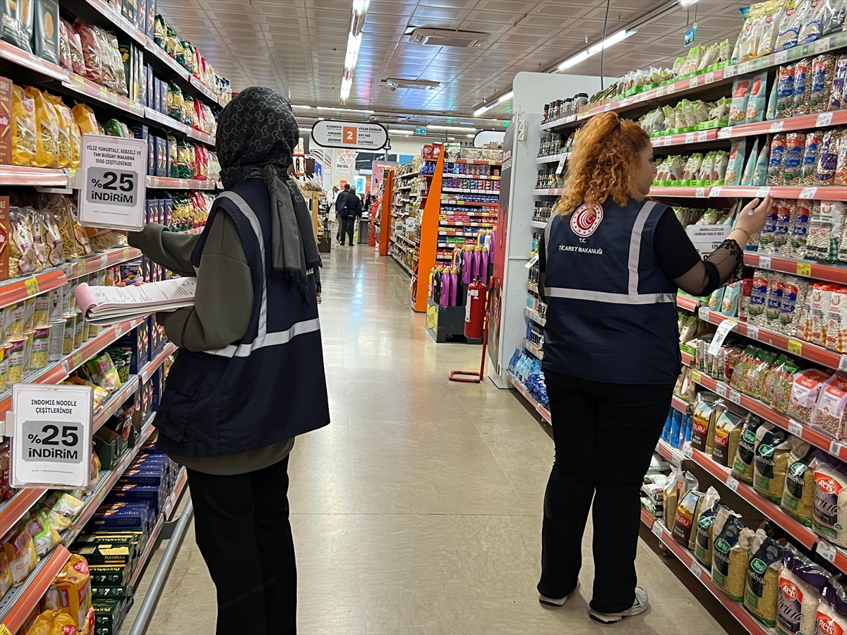 ANTALYA (AA) – Antalya'da ramazan ayı öncesinde vatandaşların mağduriyet yaşamaması