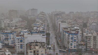 ANTALYA (AA) – Antalya'da sabah saatlerinden itibaren etkili olan toz