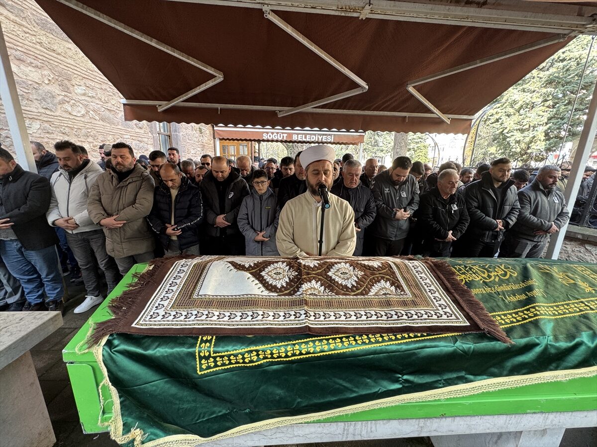 BİLECİK (AA) – Antalya'da yolcu otobüsünün şarampole devrilmesi sonucu hayatını