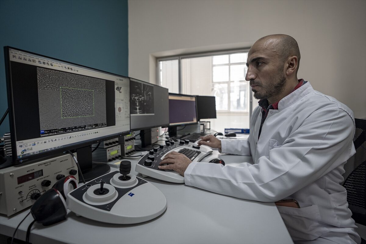 - Erzurum'daki Doğu Anadolu Yüksek Teknoloji Uygulama ve Araştırma Merkezi'nde,