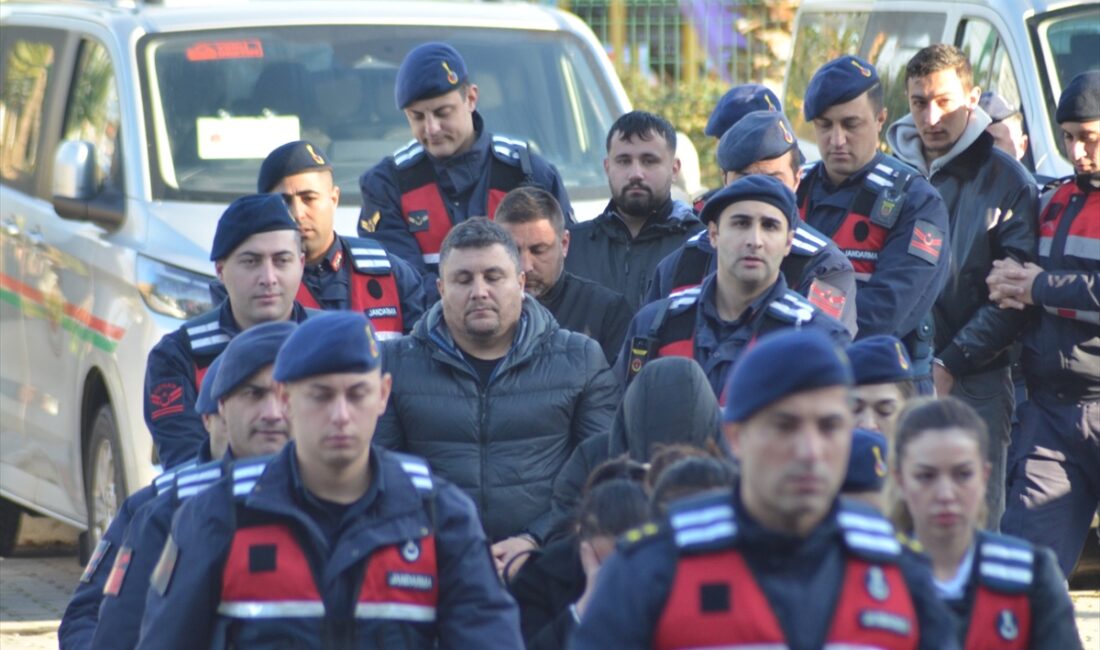 - Şüphelilerin, sosyal medyada ilan vererek ve yüz yüze görüşerek