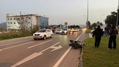 AYDIN (AA) – Aydın'ın Efeler ilçesinde hafif ticari araç ile