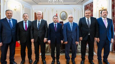 ANKARA (AA) – Anayasa Mahkemesi (AYM) Başkanı Kadir Özkaya ve