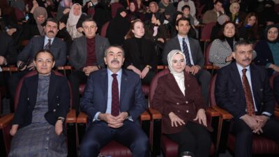 - "Sayın Cumhurbaşkanımızın 'İnsanı yaşat ki devlet yaşasın' vizyonunu esas