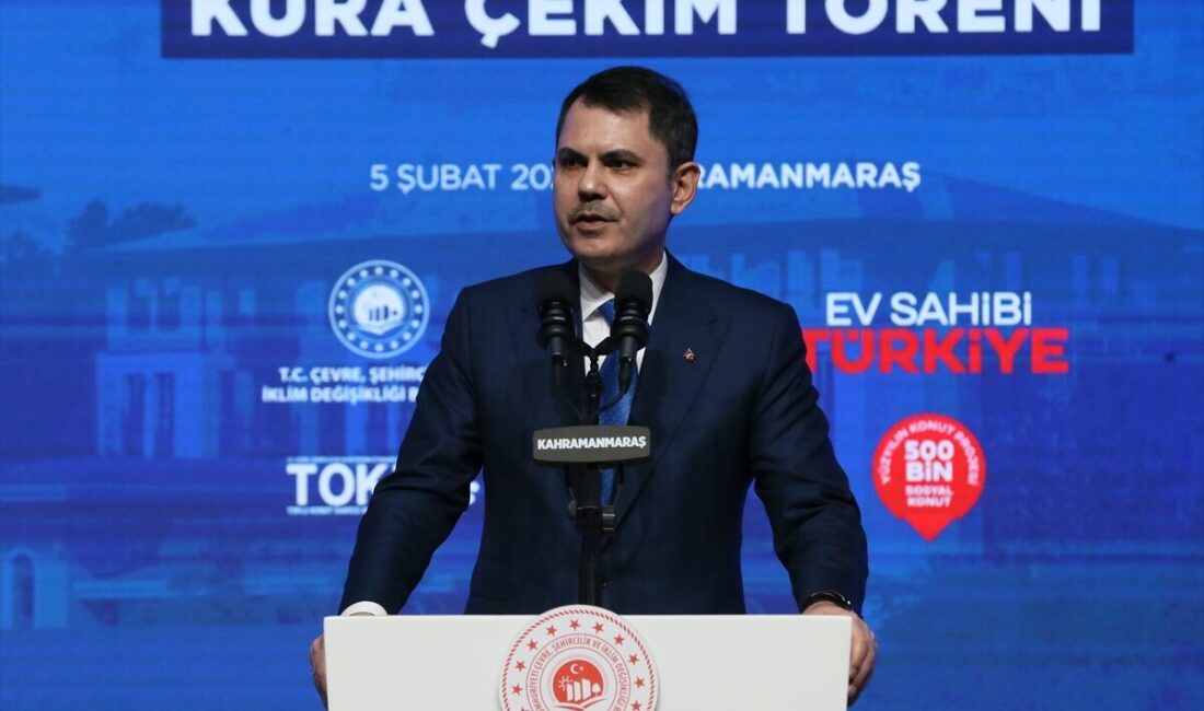 - "(CHP Lideri Özel'e) Dün de çıkmış 'ortada konut monut