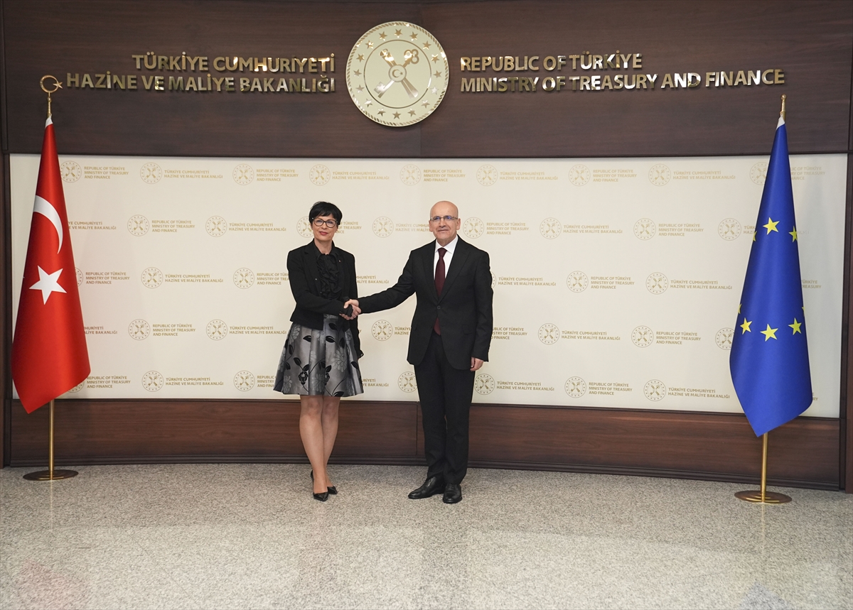 - "Avrupa Birliği'ne tam üyelik stratejik hedefimiz olmaya devam etmektedir"
-