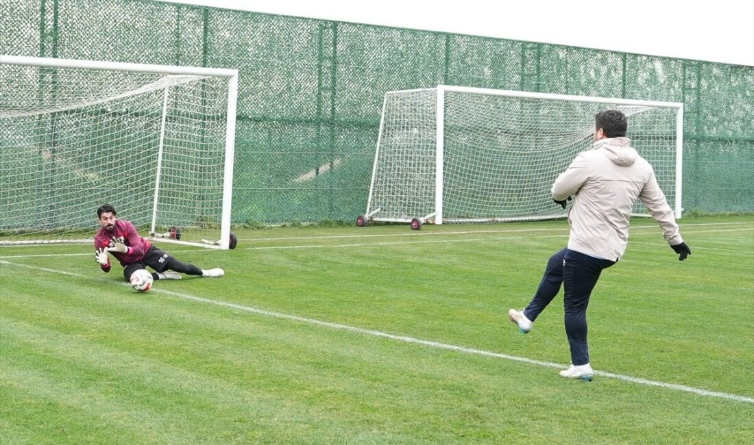 - Bandırmaspor Teknik Direktörü Mustafa Gürsel: 
- "Güzel, zevkli ve