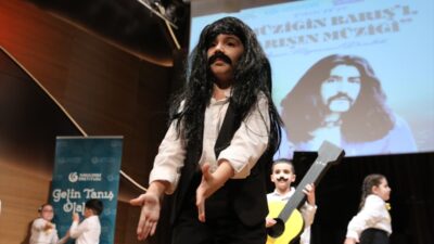 BAKÜ (AA) – Azerbaycan'ın başkenti Bakü'de sanatçı Barış Manço'nun anısına