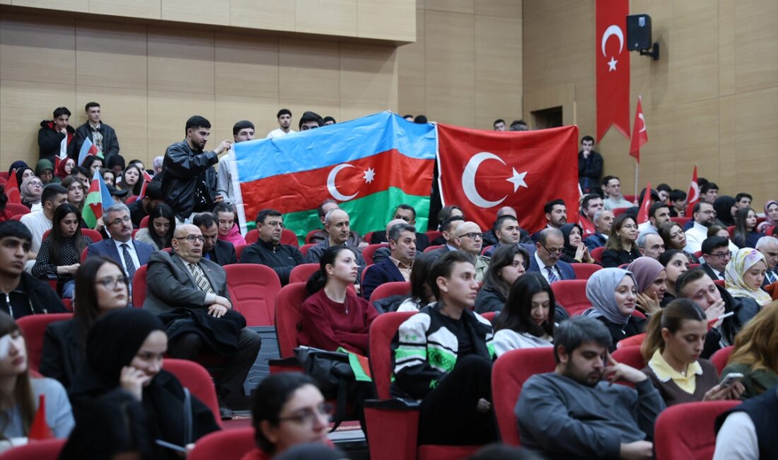 BAYBURT (AA) – Bayburt Üniversitesince "Azerbaycan-Türkiye İlişkileri" konulu panel gerçekleştirildi.