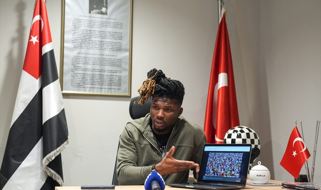 İSTANBUL (AA) – Beşiktaş'ın Malili futbolcusu El Bilal Toure, Anadolu