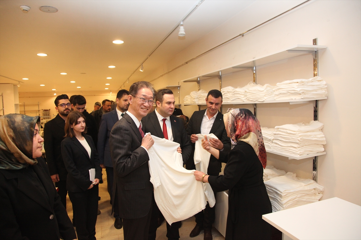 BİTLİS (AA) – Bitlis'in Ahlat ilçesinde Japonya Büyükelçiliği tarafından desteklenen