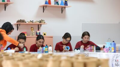 - Osmangazi İlçe Milli Eğitim Müdürlüğünce öğrencilerin el becerilerini artırmak