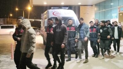 BURSA (AA) – Bursa'nın İnegöl ilçesinde, 7 düzensiz göçmen yakalandı.