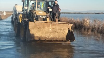 BURSA (AA) – Bursa'nın Karacabey ilçesinde etkili olan yağmurun ardından