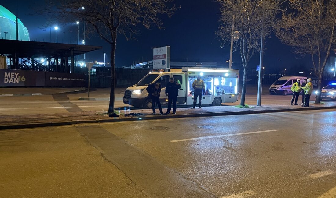 BURSA (AA) – Bursa'nın Osmangazi ilçesinde, motosikletin refüje çarpması sonucu