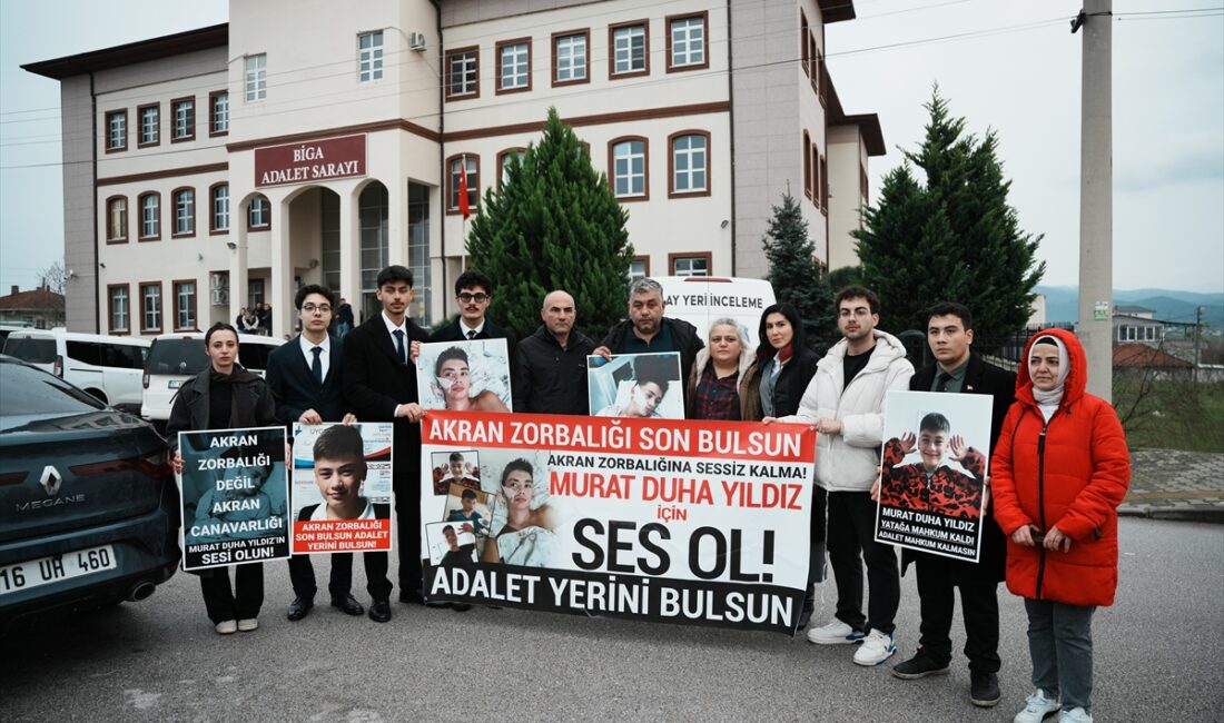 ÇANAKKALE (AA) – Çanakkale'nin Biga ilçesindeki bir lisede çıkan kavgada,