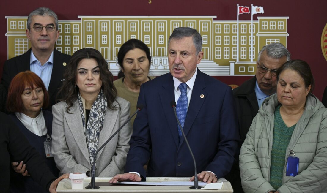 TBMM (AA) – CHP Grup Başkanvekili Gökhan Günaydın, DEM Parti