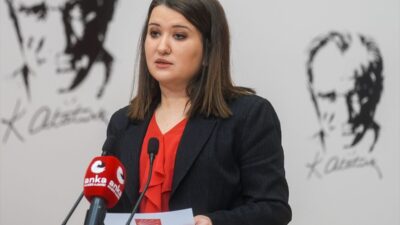 - "(TBMM'deki yemin töreni) CHP grubu, görevinden ayrılmamış bir başsavcının