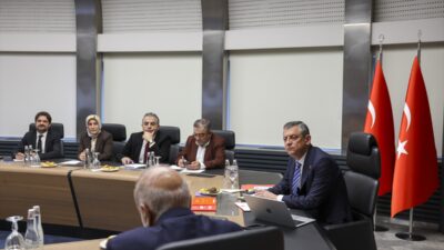 ANKARA (AA) – CHP Genel Başkanı Özgür Özel, Diyarbakır Kent