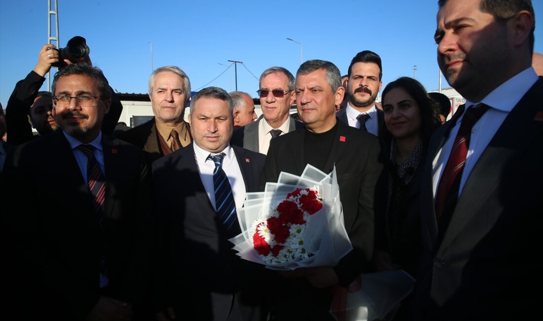 - "Çoğunluk enerjisi bizimdir, hep beraber iktidara yürüyoruz"