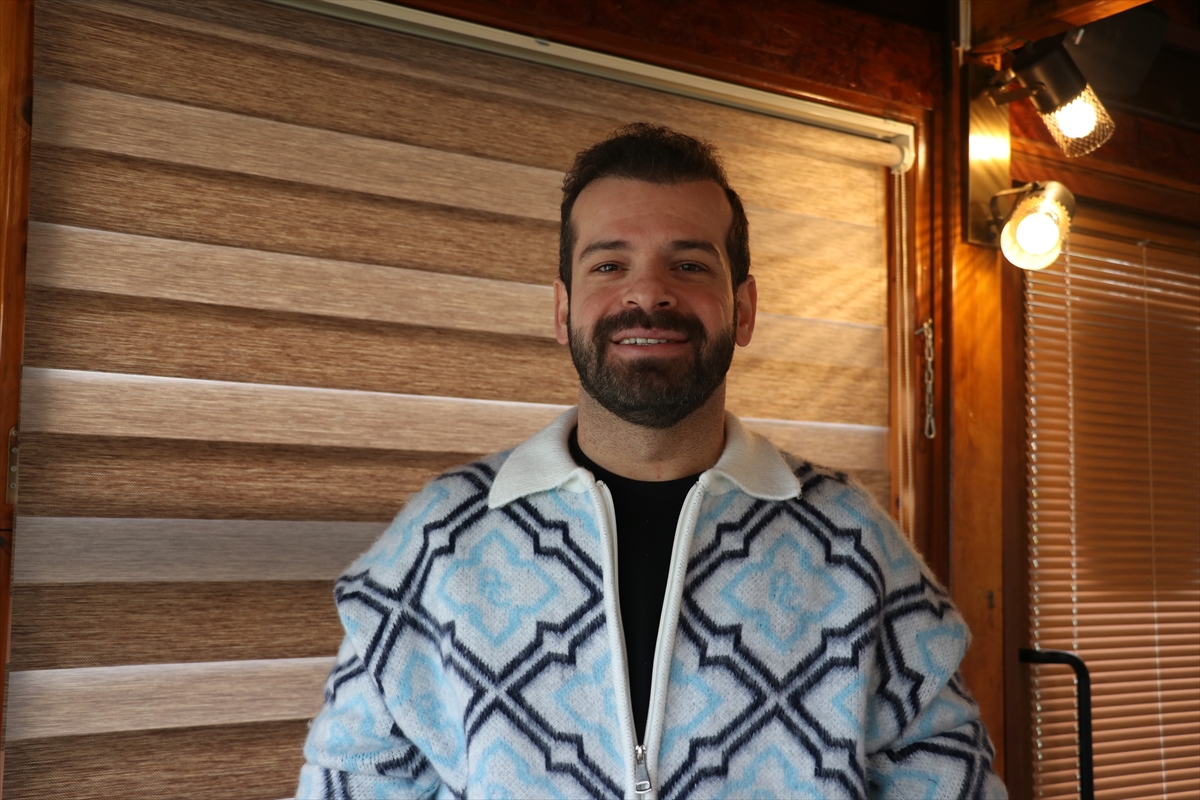 - Sakarya'da 15-25 yaş aralığındaki yükümlüler, "Kendi Hikayeni Yaz" projesiyle