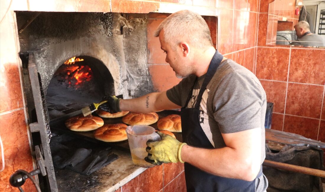 TEKİRDAĞ (AA) – Tekirdağ ramazan çöreği, iftar sofraları için kent