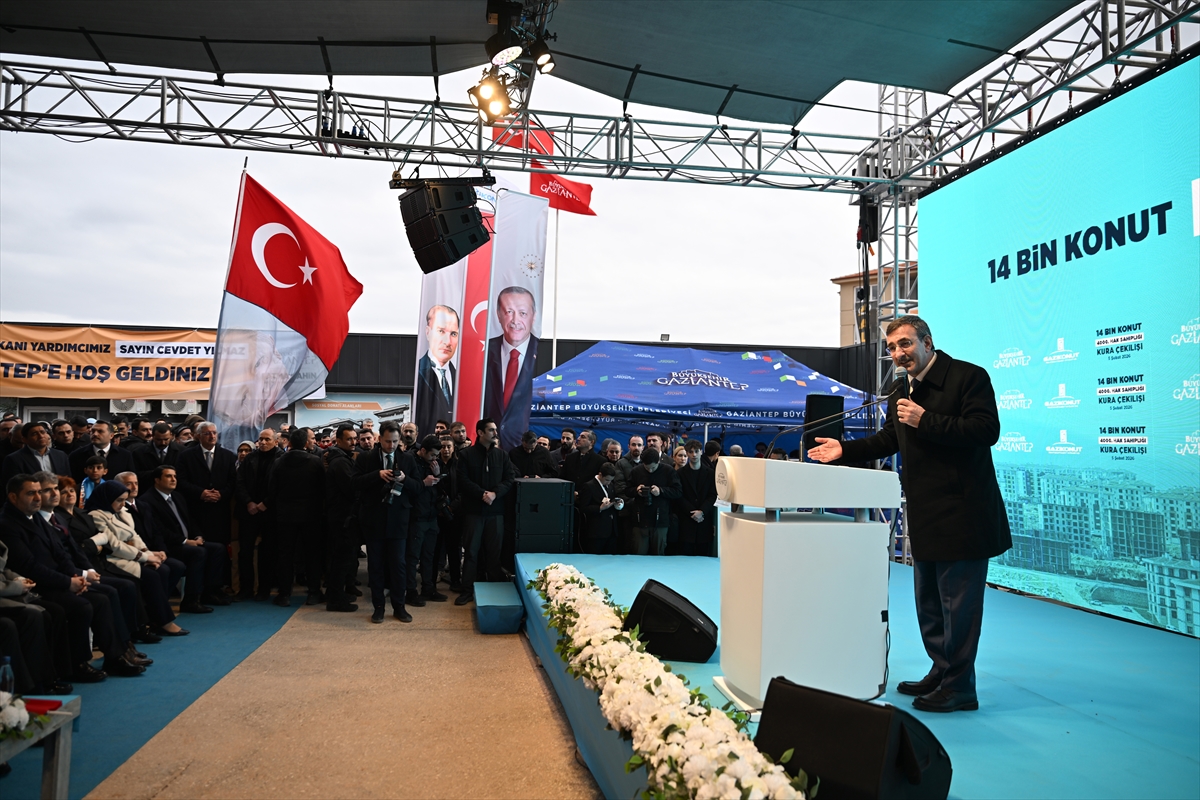 - "Suriye'deki herkes, Türkmen de Arap da Kürt de kardeşimiz.