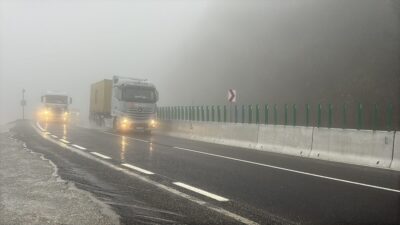 BOLU (AA) – D-100 kara yolunun Bolu Dağı kesiminde sağanak