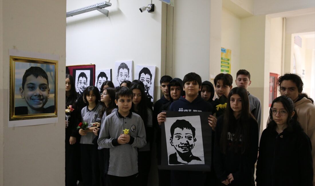 - Anne Aylin Pekmezci:
- "12 yılda çok güzel anılar bıraktı