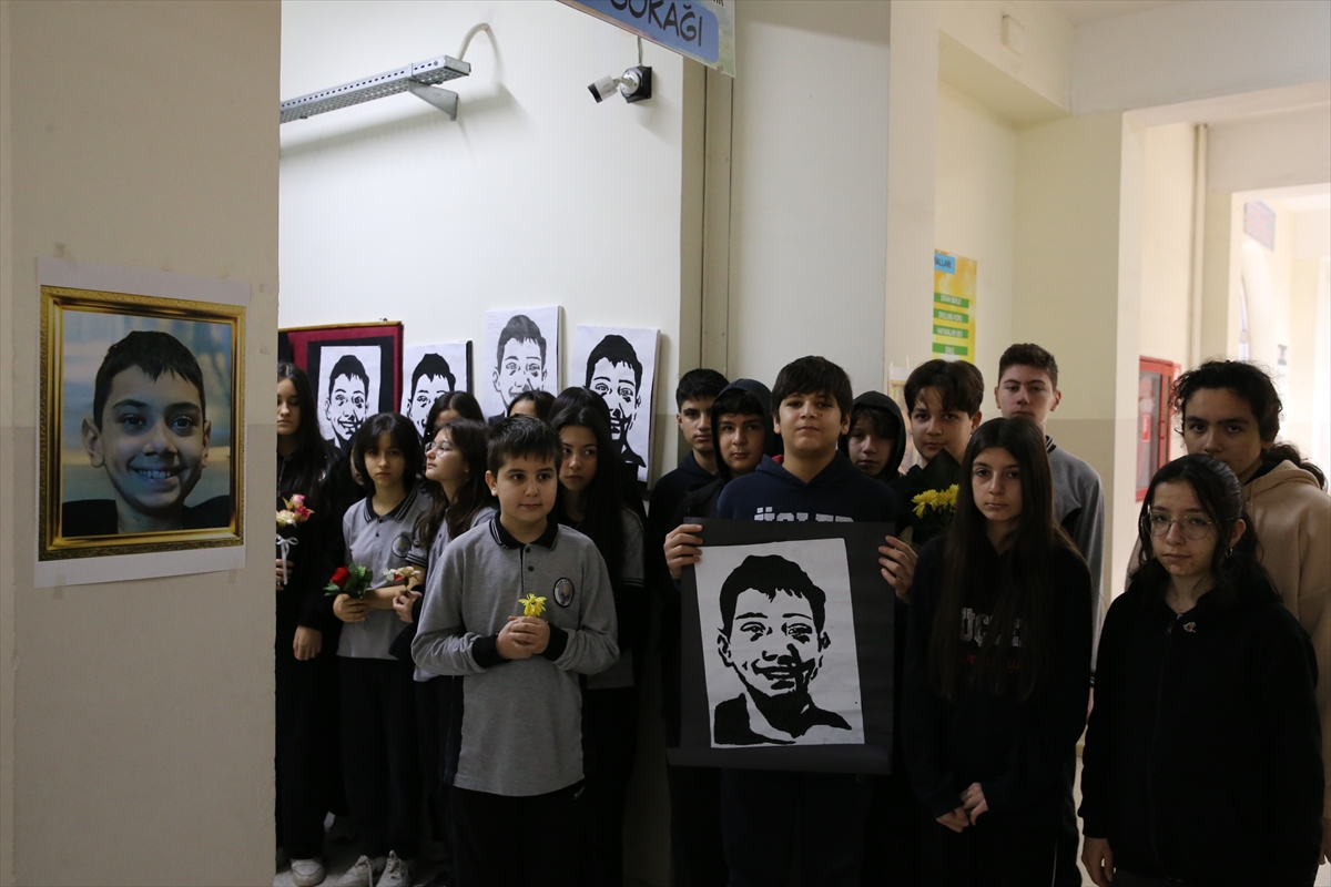 - Anne Aylin Pekmezci:
- "12 yılda çok güzel anılar bıraktı