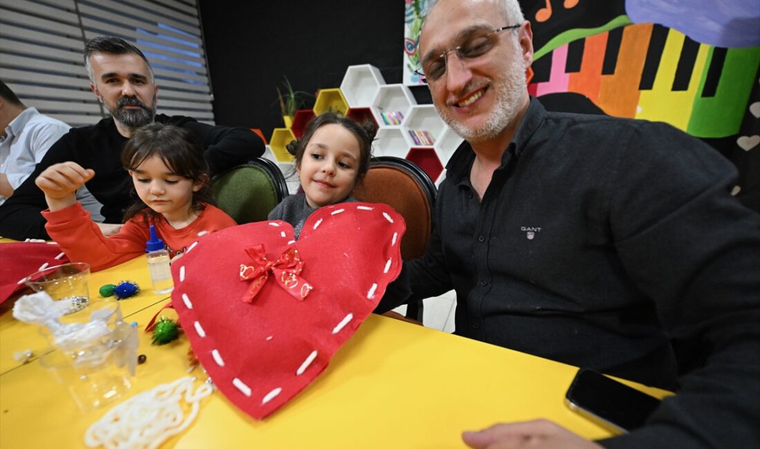 DÜZCE (AA) – Düzce Belediyesince 14 Şubat Sevgililer Günü dolayısıyla