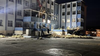 - İl Milli Eğitim Müdürü Gülşen Özer:
- "Bir gün süreyle