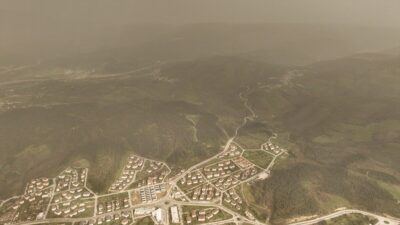 DÜZCE (AA) – Düzce’de toz taşınımının etkisi dronla görüntülendi. Düzce’de