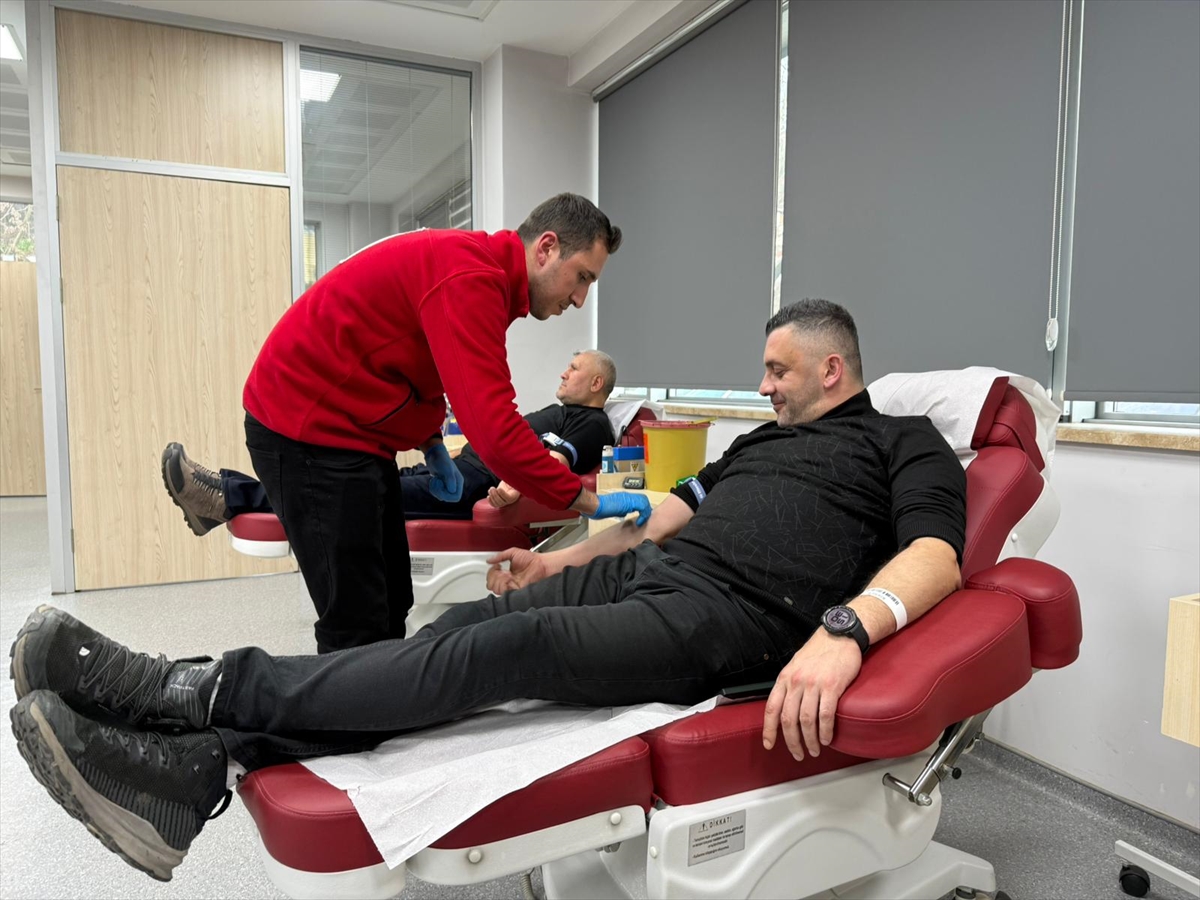 - Zonguldak'ta yaşayan işçi emeklisi İbrahim Ertürk 86, gazeteci Sertaç