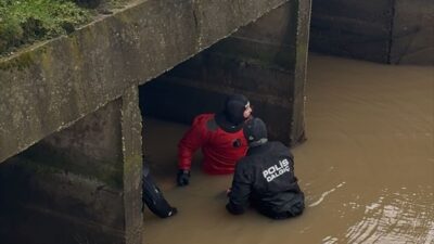 EDİRNE (AA) – Edirne'nin İpsala ilçesinde sulama kanalına düşen kamyonetin