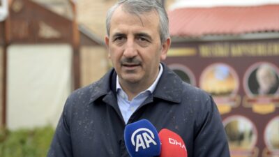 - Edirne Valisi Yunus Sezer:
- "Selimiye'nin etrafı, inşallah böyle bir