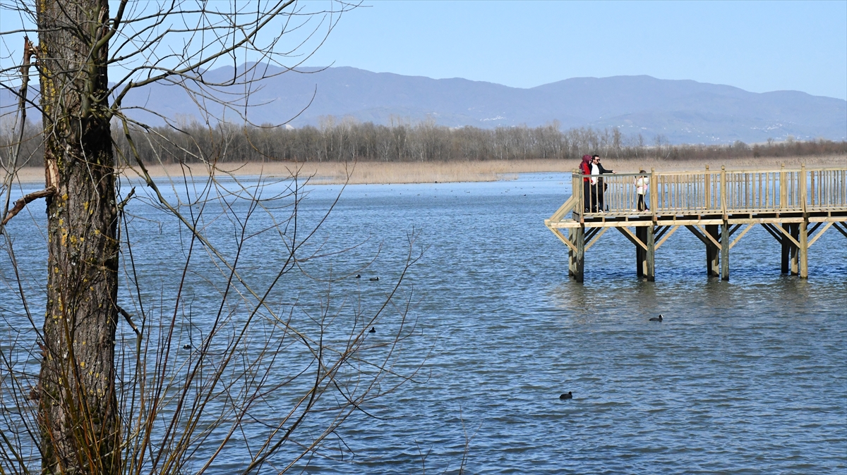 DÜZCE (AA) – Düzce’nin Gölyaka ilçesinde yer alan Efteni Gölü