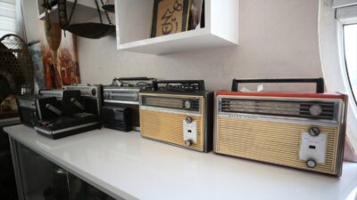 - Antalya'da Türk kültürüne duyduğu ilgiyle etnografik eserler biriktiren Mehmet