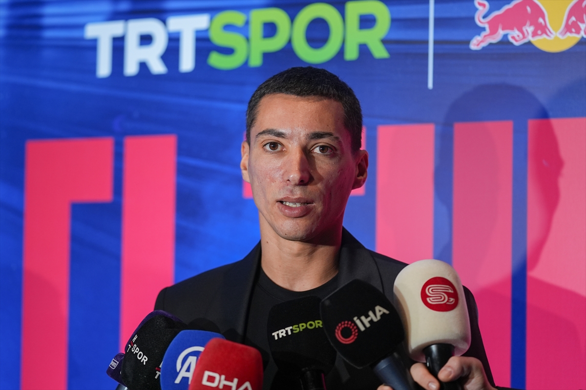 İSTANBUL (AA) – 2025 Dünya Superbike'ta şampiyon olarak adını dünya