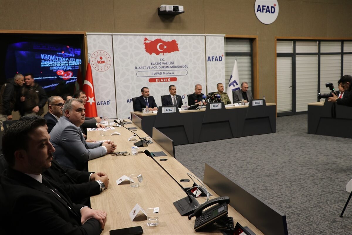 - Vali Numan Hatipoğlu:
- "2020 ve 2023 depremlerinin ardından ilimizde