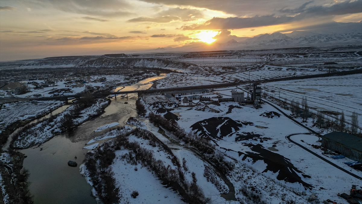 ERZURUM (AA) – İlhanlı Devleti döneminde Erzurum'un Köprüköy ilçesinde yaptırılan